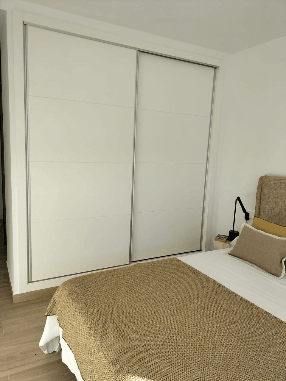 Maisons mitoyennes modernes et confortables 2 chambres dans un complexe de golf