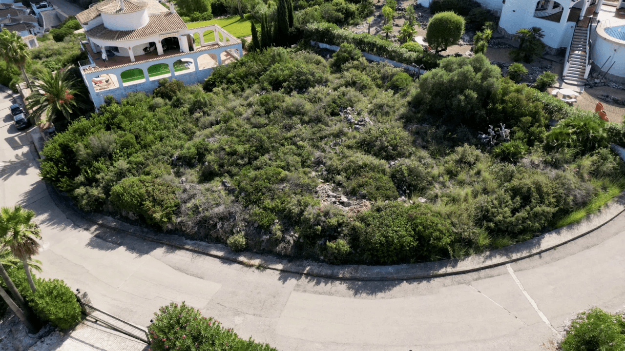 1056 m2 plot at Monte Pego with super sea view