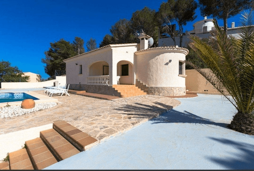 VILLA AVEC VUE DÉGAGÉE À CALPE.