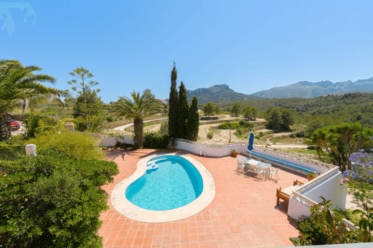 Villa à vendre à Benissa : Écuries et terrain