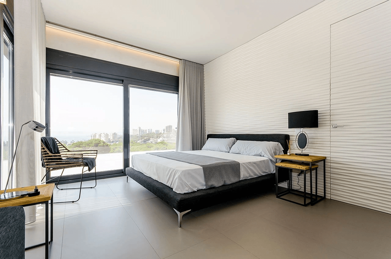 Villas exclusives avec 3 chambres à coucher, 3 salles de bains, W.C., toit-terrasse et piscine privée à seulement 600 m de la plage