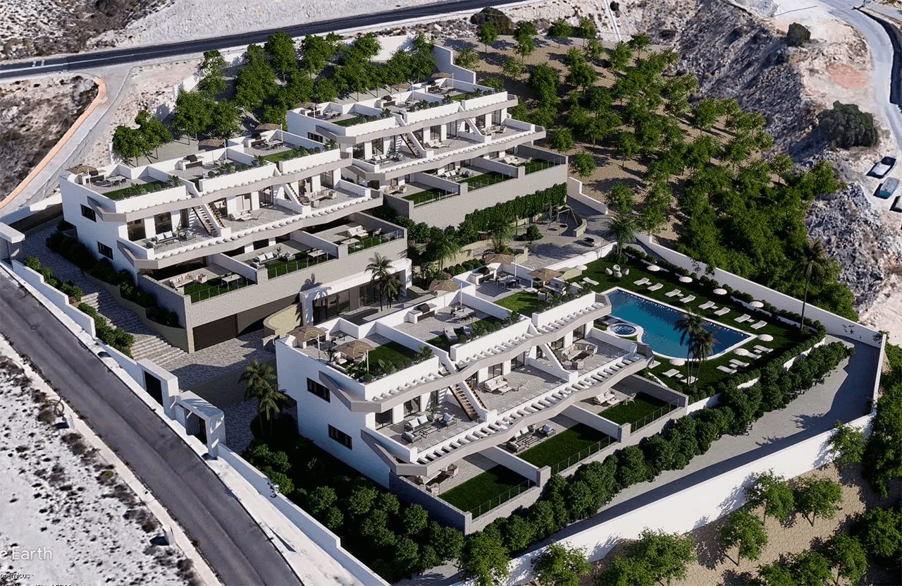 Appartements de 2 chambres au dernier étage avec 2 salles de bains, piscine communautaire et vue sur la mer