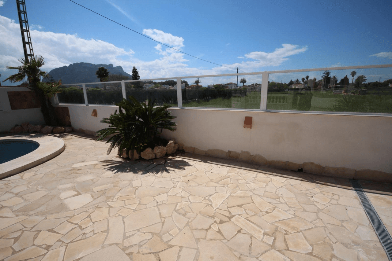 Villa Carlos, lichtdurchflutete Traumvilla mit pool in Els Poblets