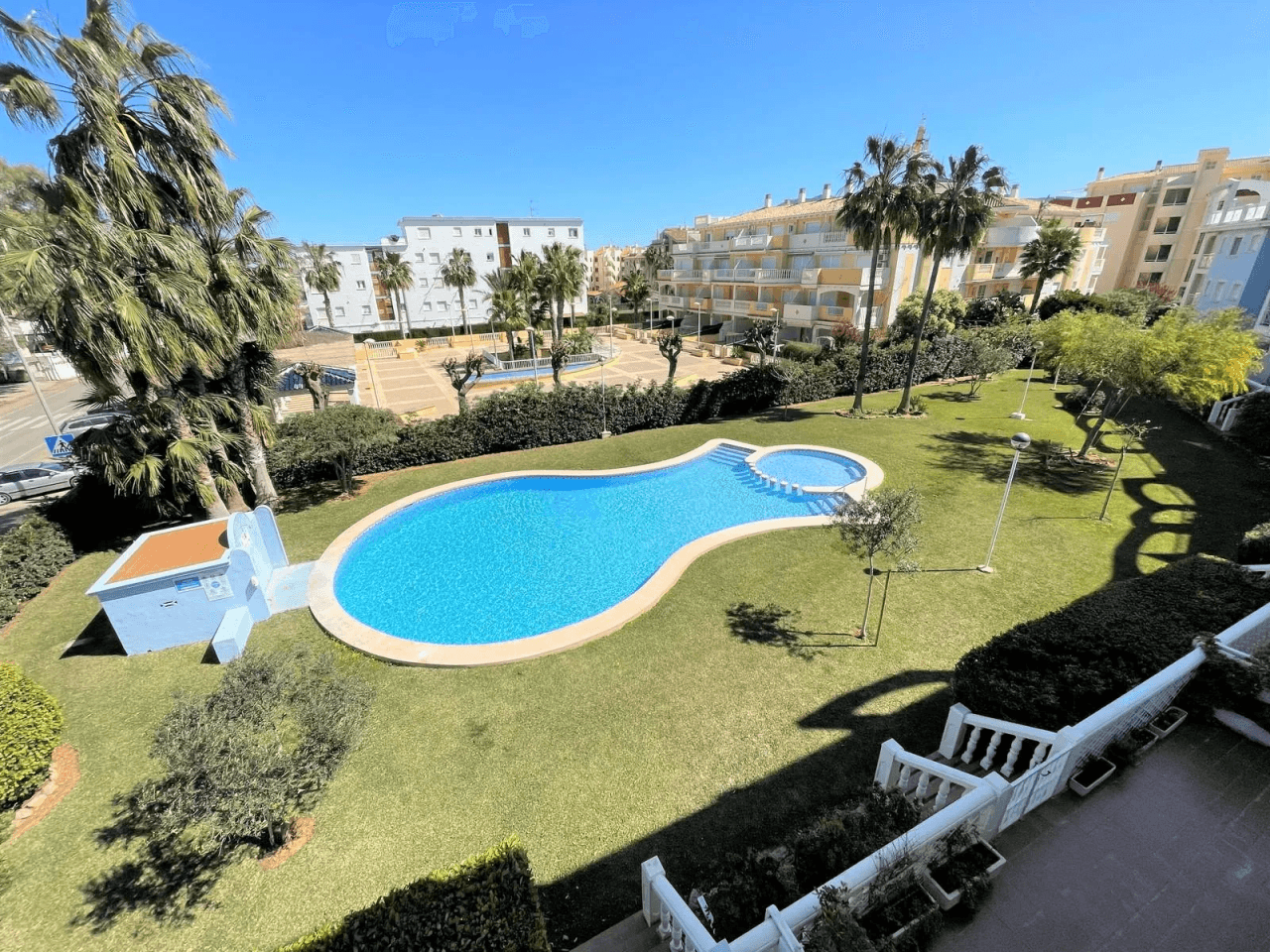 Alquiler. Apartamento à Denia