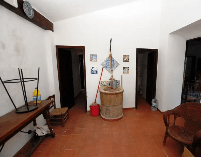 Maison de campagne à Jalon avec 35.000 m2 de terrain