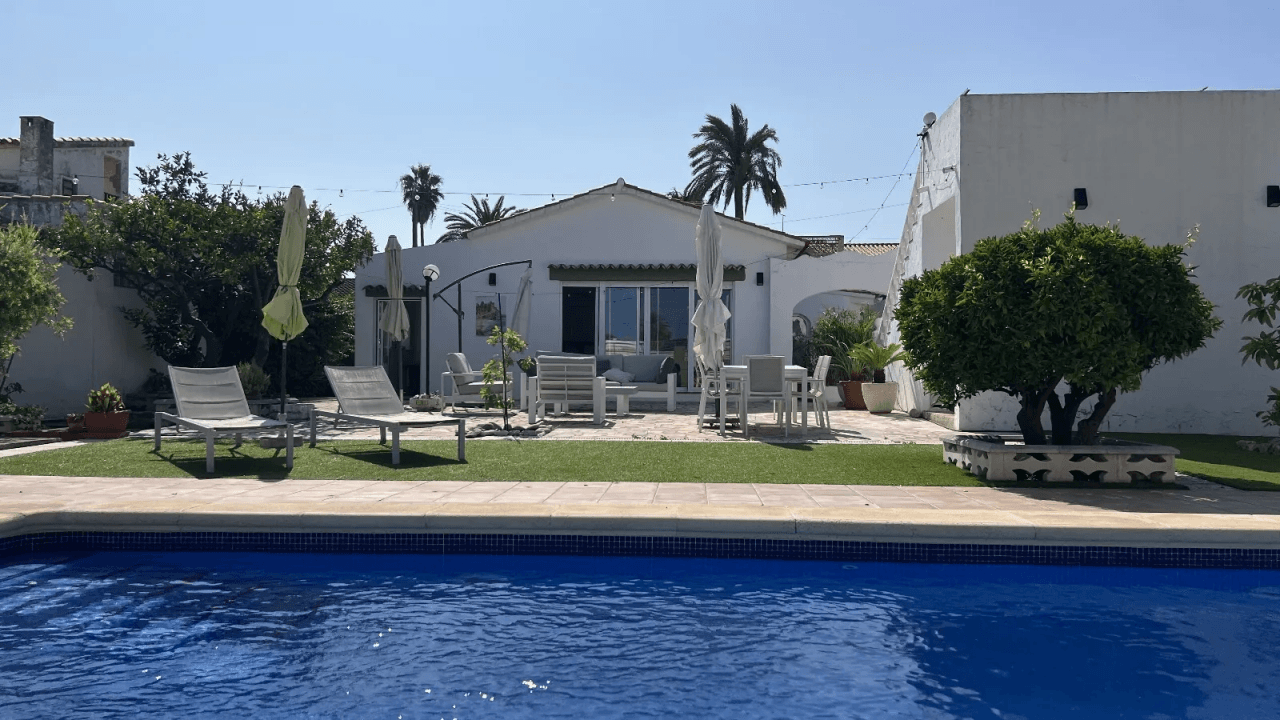 Villa chaleureuse ''Casa Papá'' à quelques minutes de la mer à Els Poblets