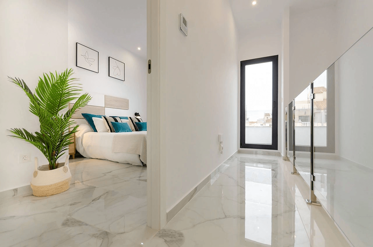 Villas avec 3 chambres, 3 salles de bains, climatisation pré-installée, piscine privée et parking privé