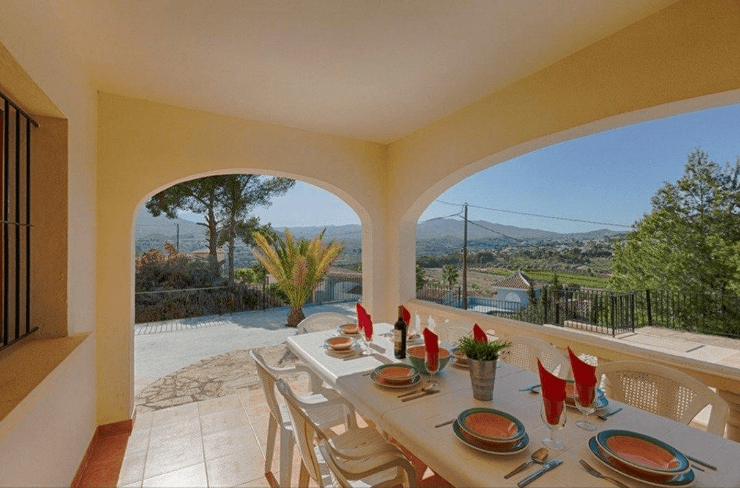 VILLA AVEC VUE DÉGAGÉE À CALPE.