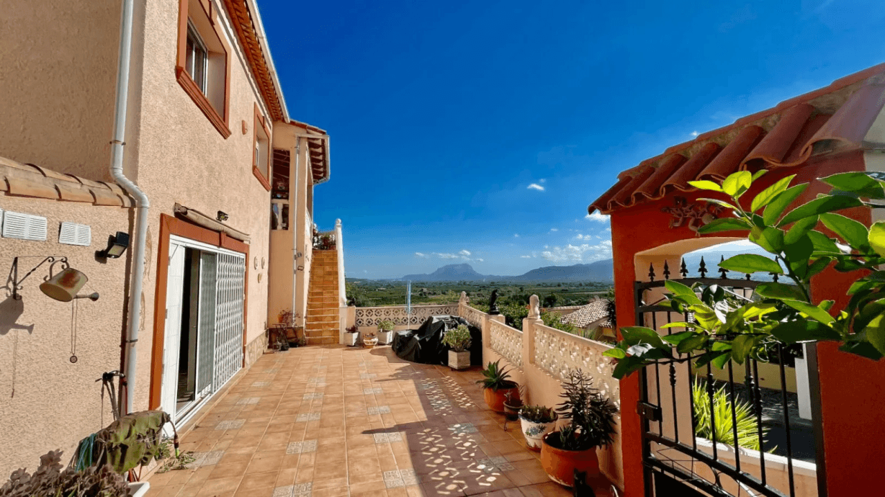 Villa à vendre à Tormos : exposition sud, vue panoramique