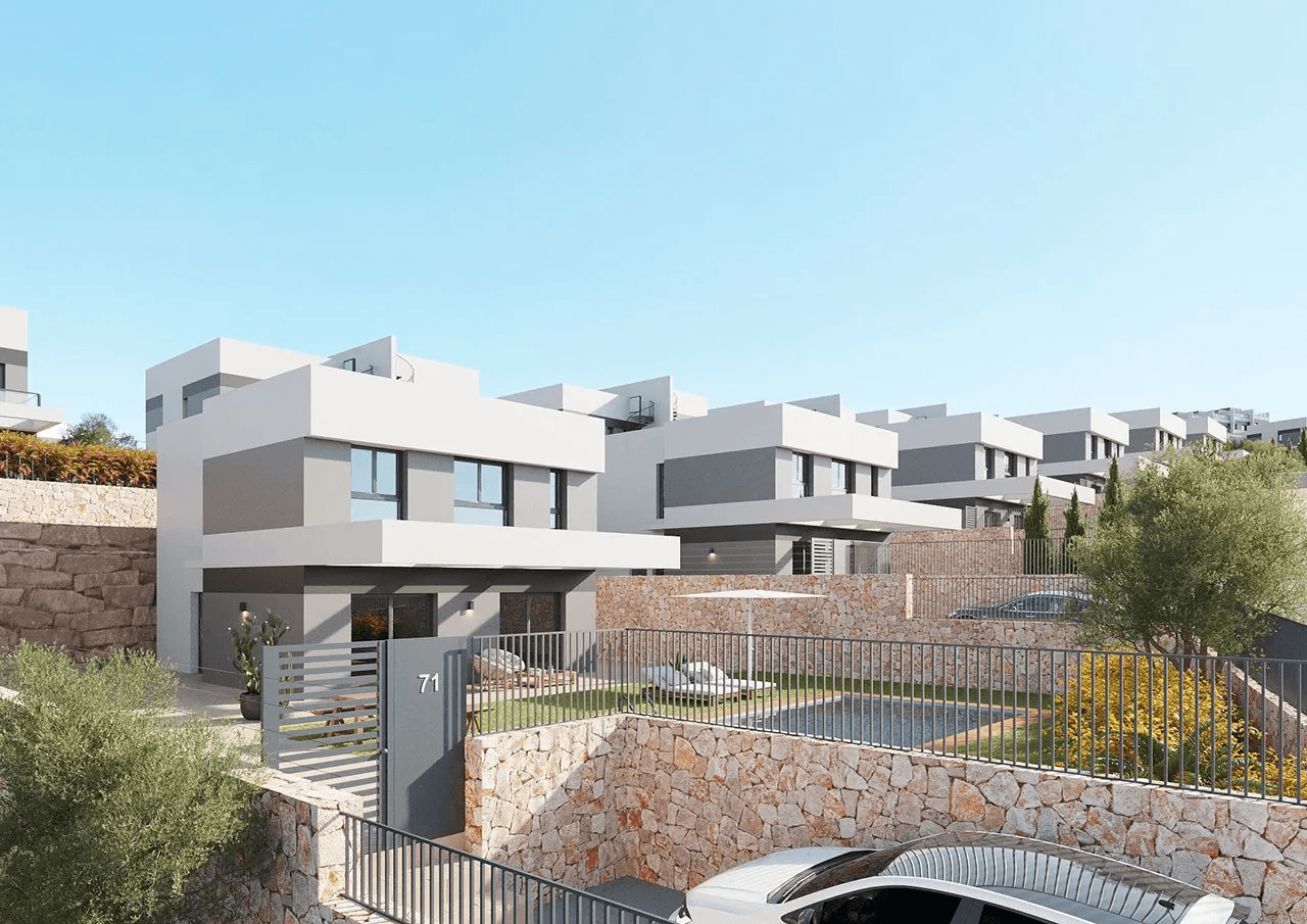 Villas de 4 dormitorios y 2 baños con aseo y parking privado en un maravilloso complejo a tan solo 5 km de la playa
