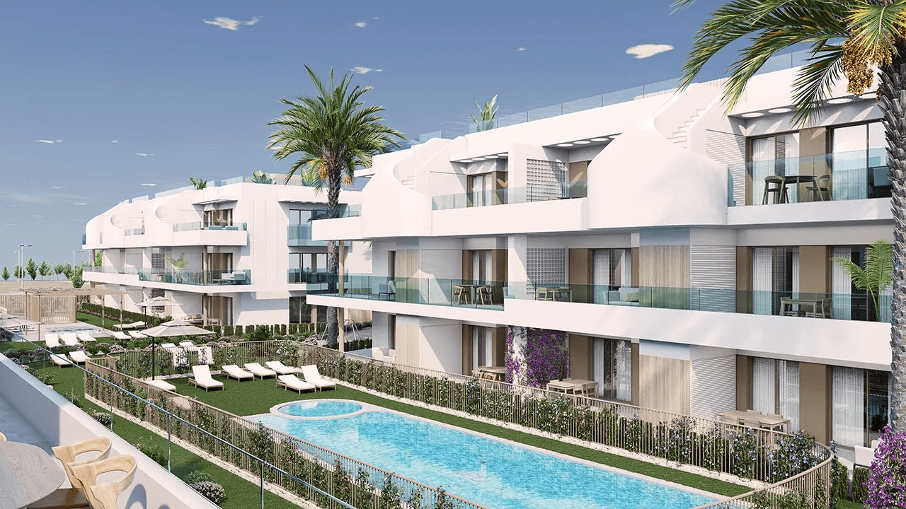 Maravillosos apartamentos de 3 dormitorios y 2 baños con parking privado y piscina comunitaria