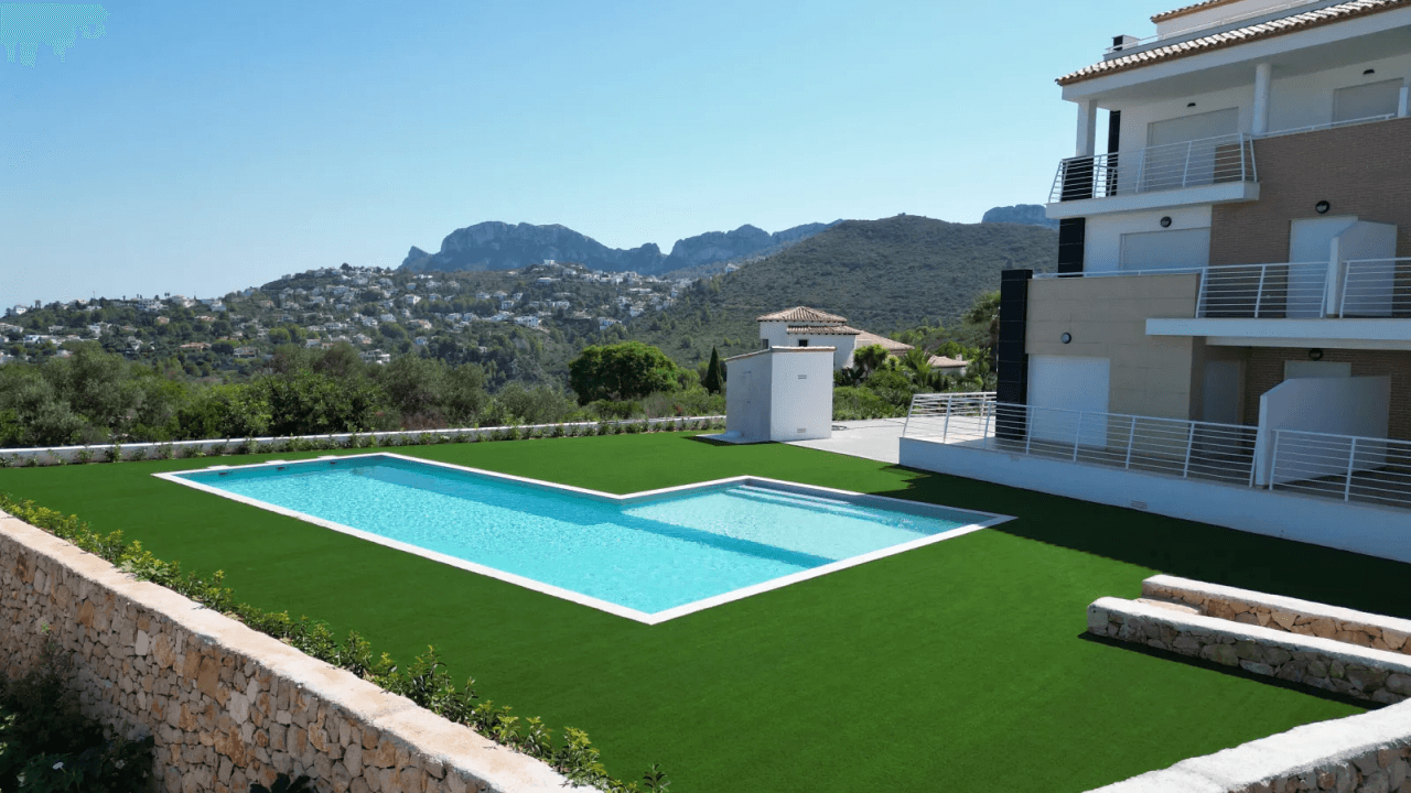 Superbe appartement duplex penthouse de 3 chambres dans un endroit calme avec vue imprenable sur le Monte Pego