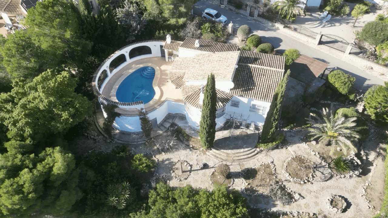Maison de plain-pied ensoleillée à Monte Pego avec piscine et terrasse