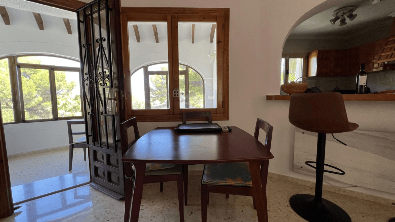 Villa mit 3 Schlafzimmern, 2 Badezimmer, Schwimmbad, Garten und vielem mehr.