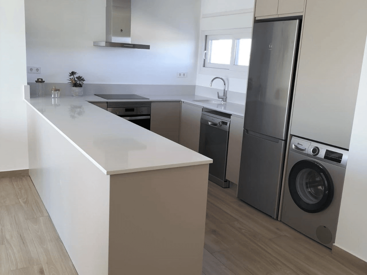 Maisons mitoyennes modernes et confortables 2 chambres dans un complexe de golf