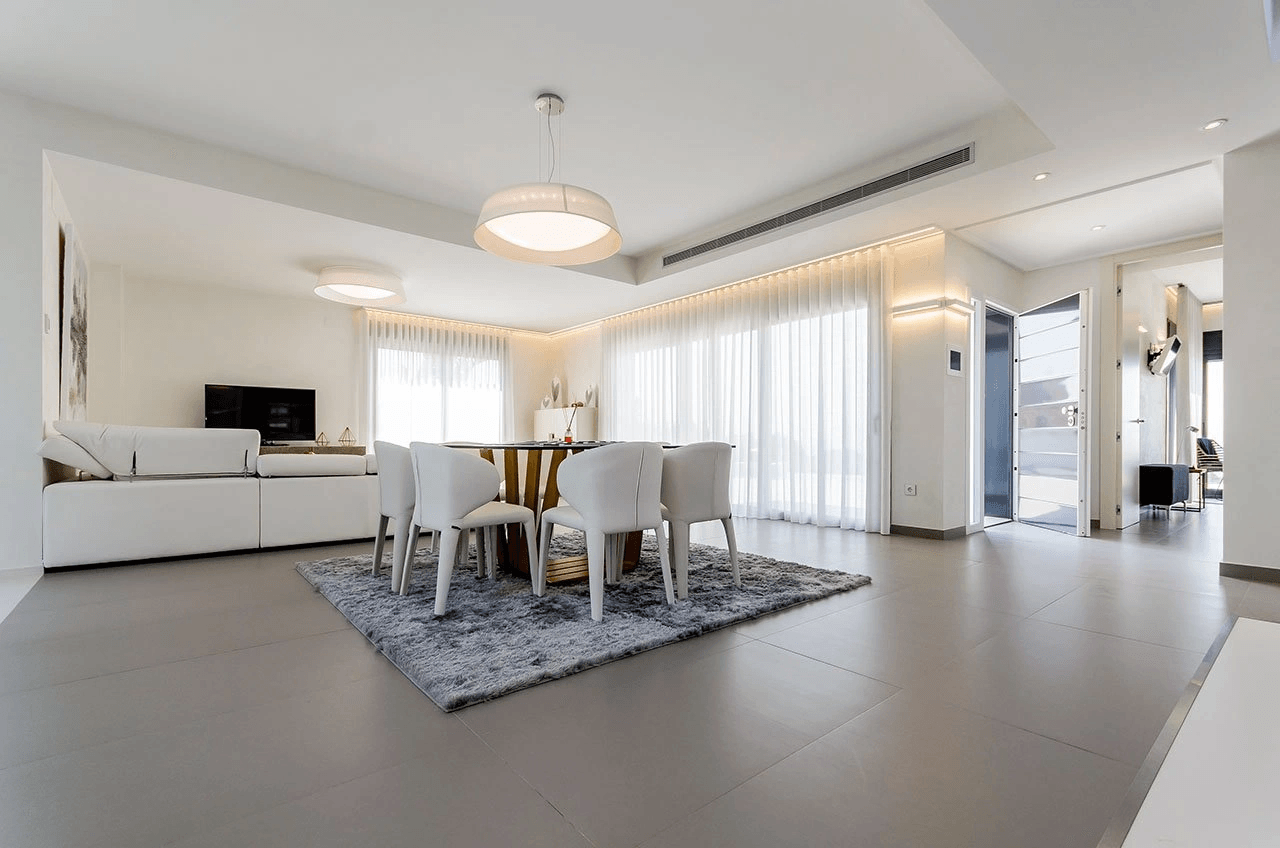 Villas exclusives avec 3 chambres à coucher, 3 salles de bains, W.C., toit-terrasse et piscine privée à seulement 600 m de la plage