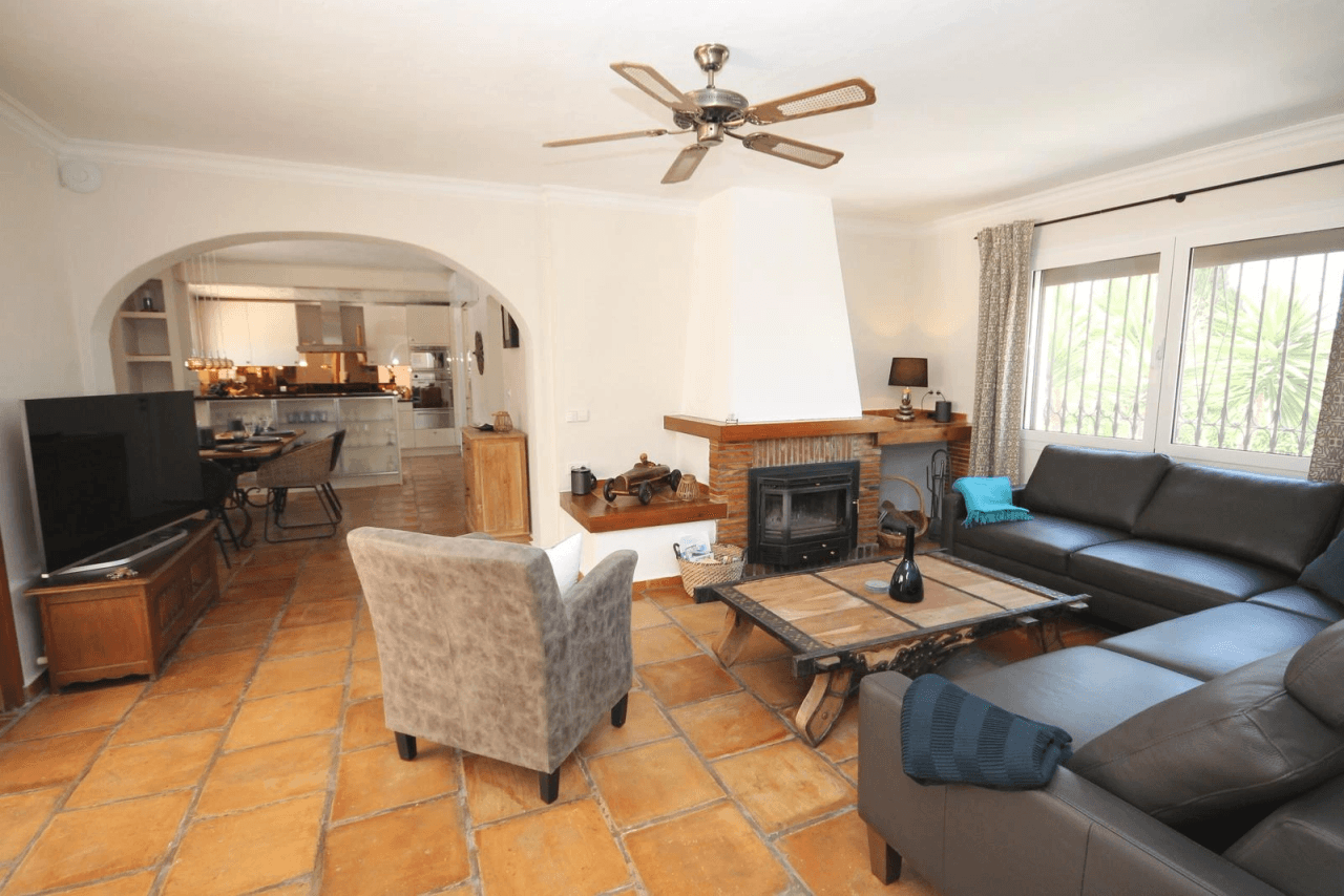Sehr moderne Villa in Denia mit 3 Schlafzimmer