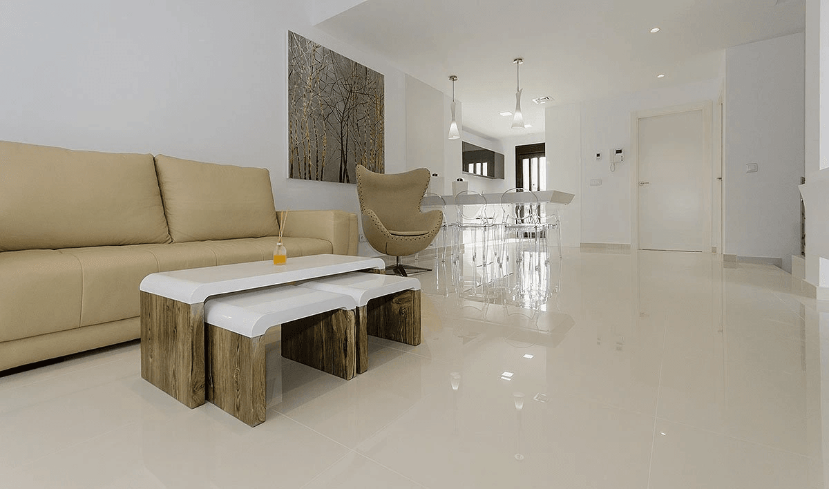 Villas exclusives avec 3 - 4 chambres à coucher, 2 salles de bains, W.C., toit-terrasse et piscine privée à seulement 600 m de la plage