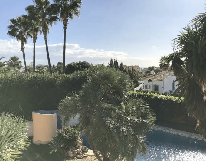 Neuere Villa mit 4 Schlafzimmer zu Verkaufen in Moraira