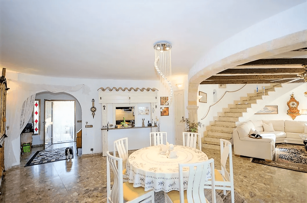 Villa d'exception avec plusieurs maisons d'hôtes dans un parc bien entretenu à Calpe.