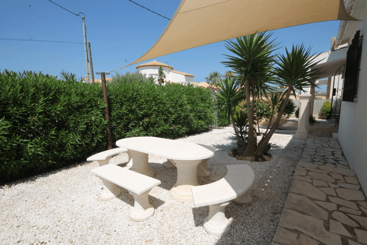 Sehr moderne Villa in Denia mit 3 Schlafzimmer