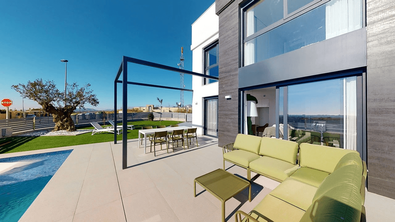 Merveilleuses villas avec 3 chambres, 3 salles de bain, toit-terrasse, vue sur la mer et piscine privée