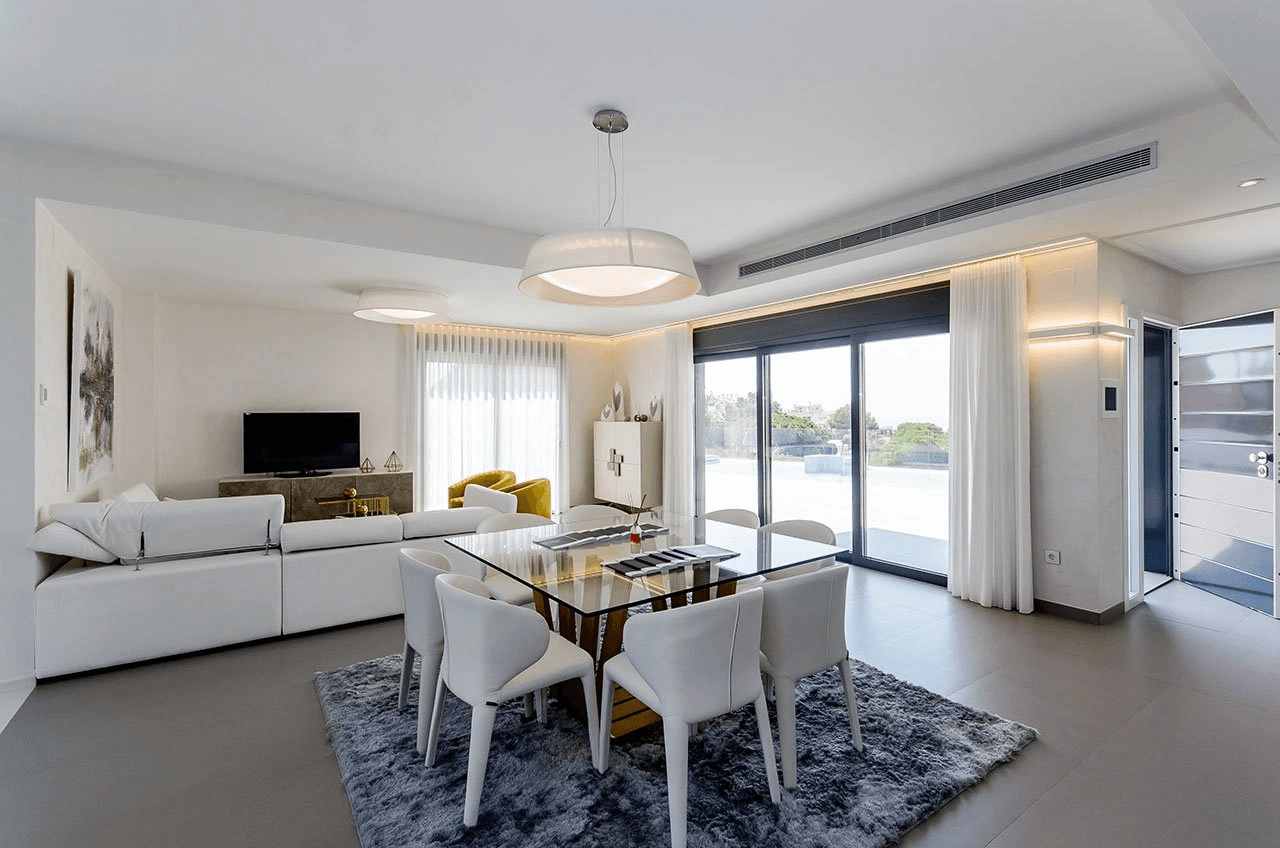 Villas exclusives avec 3 chambres à coucher, 3 salles de bains, W.C., toit-terrasse et piscine privée à seulement 600 m de la plage