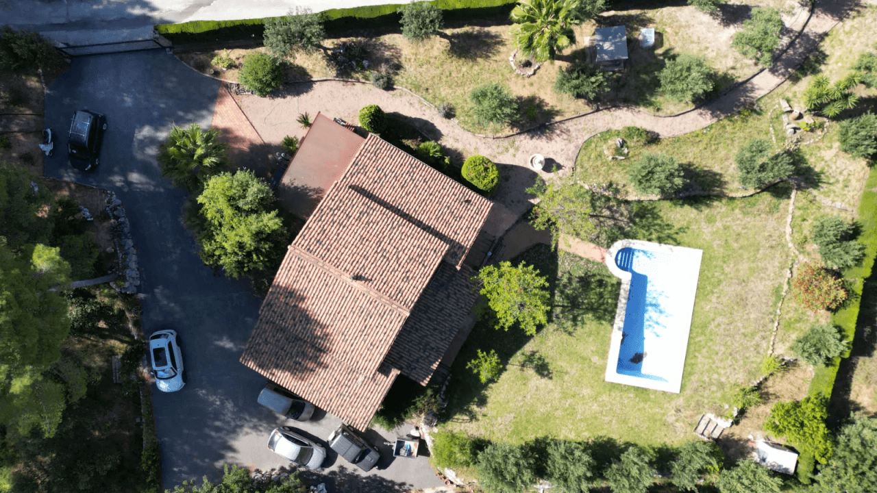 Le design canadien associé à l'ambiance espagnole. Pferdefinca dans la vallée de l'Orb, près de Denia.