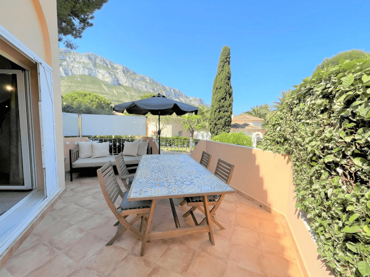 Alquiler. Chalet/Villa à Denia