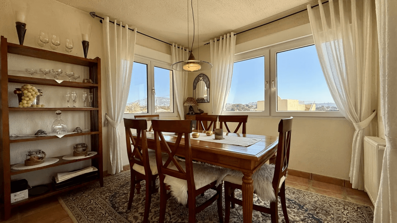 Villa de rêve avec vue sur la mer et beaucoup de soleil à Moraira