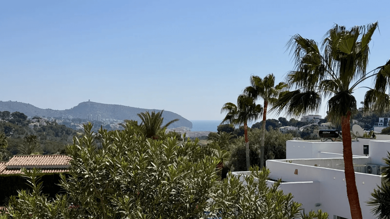 Villa de rêve avec vue sur la mer et beaucoup de soleil à Moraira