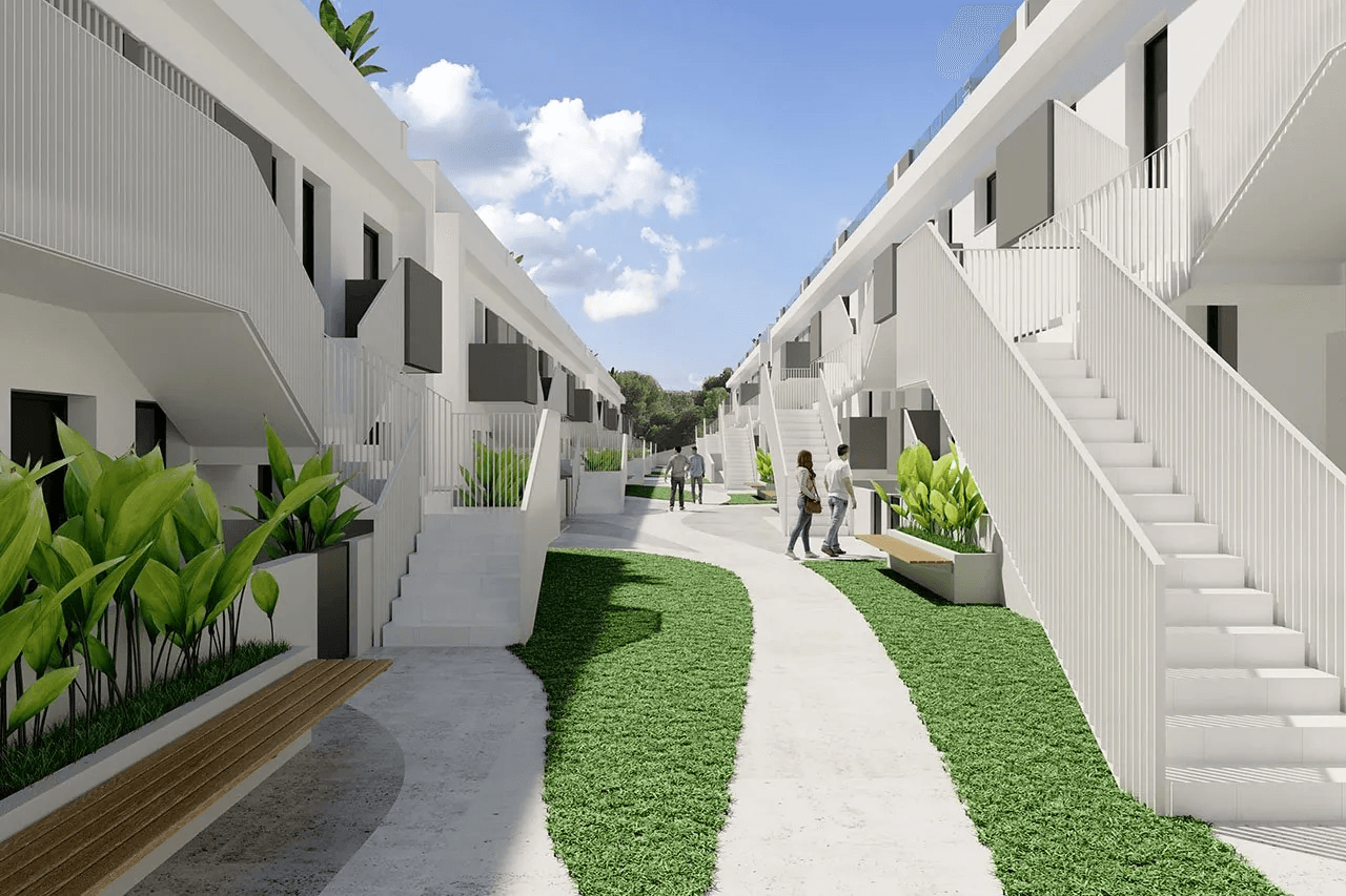 Appartements modernes de 2 chambres au rez-de-chaussée dans un complexe privé avec cave et piscine communautaire