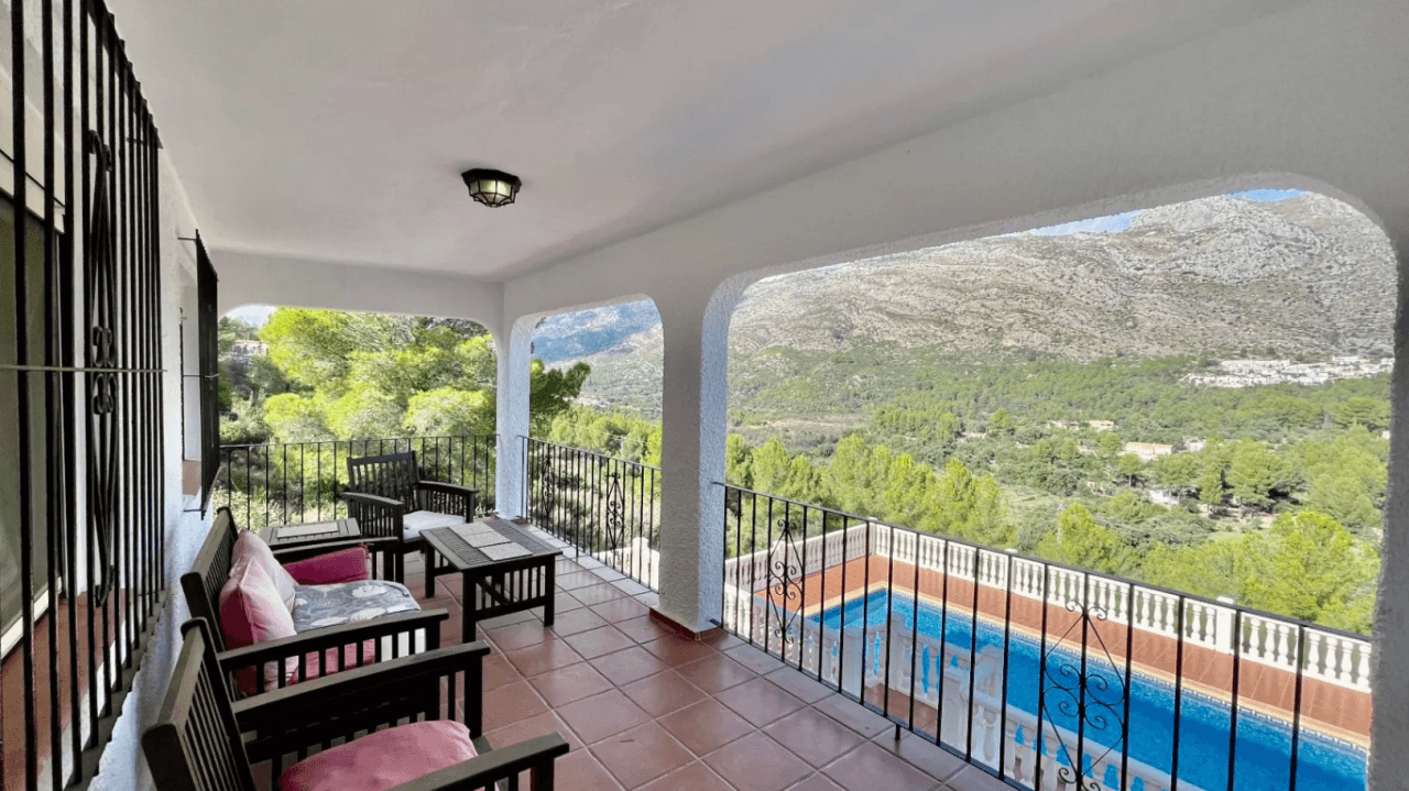 Villa à vendre à Benigembla : Paisible, rurale, entièrement privée