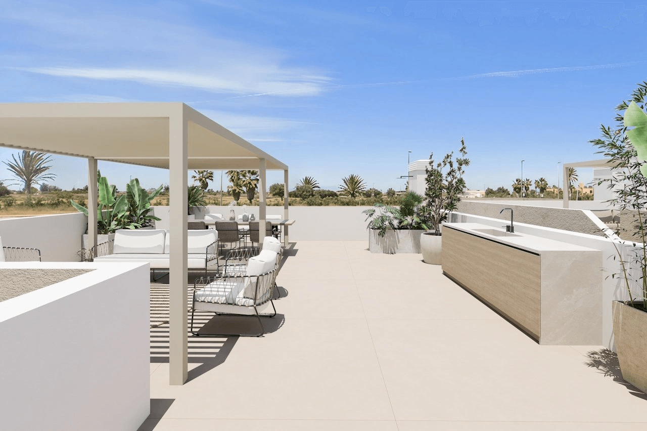 Villas de 3 dormitorios y 3 baños con solárium, parking privado subterráneo y piscina comunitaria junto a Serena Golf