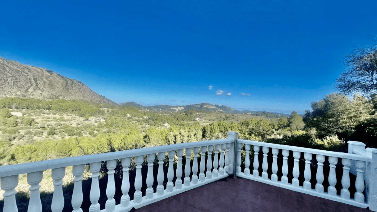 Villa à vendre à Benigembla : Paisible, rurale, entièrement privée