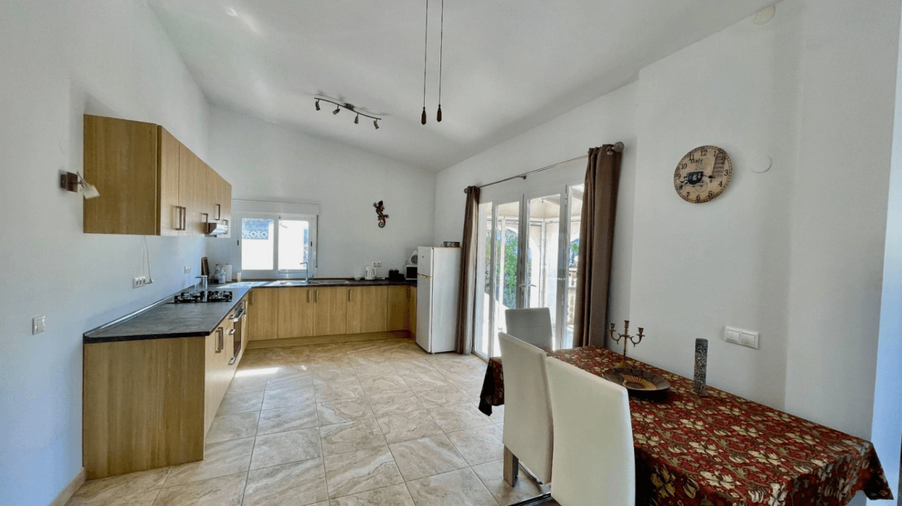 Villa zu verkaufen in Orba: Panoramablick, separates Gästeapartment