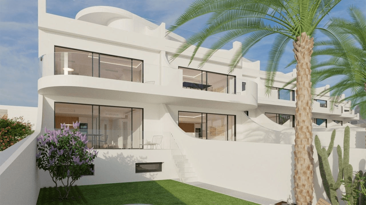 Penthouses de 2 chambres avec piscine communautaire à seulement 300 m de la mer