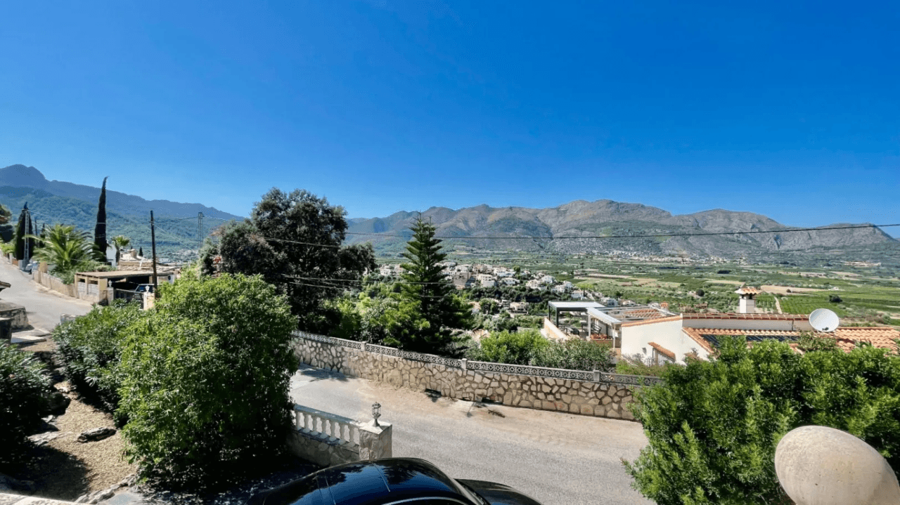Villa zu verkaufen in Orba: Panoramablick, separates Gästeapartment