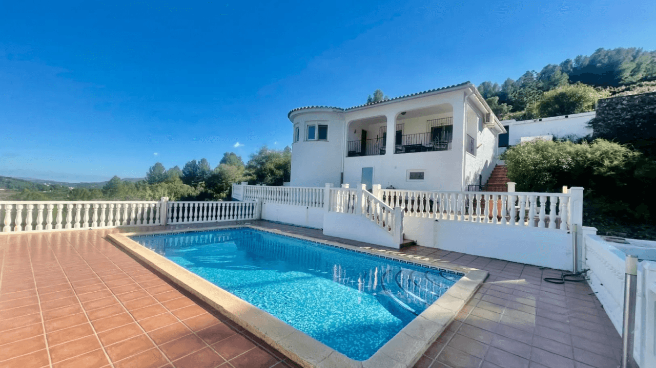 Villa à vendre à Benigembla : Paisible, rurale, entièrement privée
