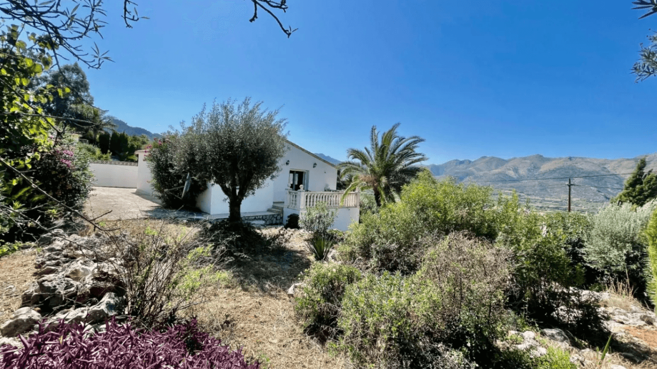 Villa zu verkaufen in Orba: Panoramablick, separates Gästeapartment