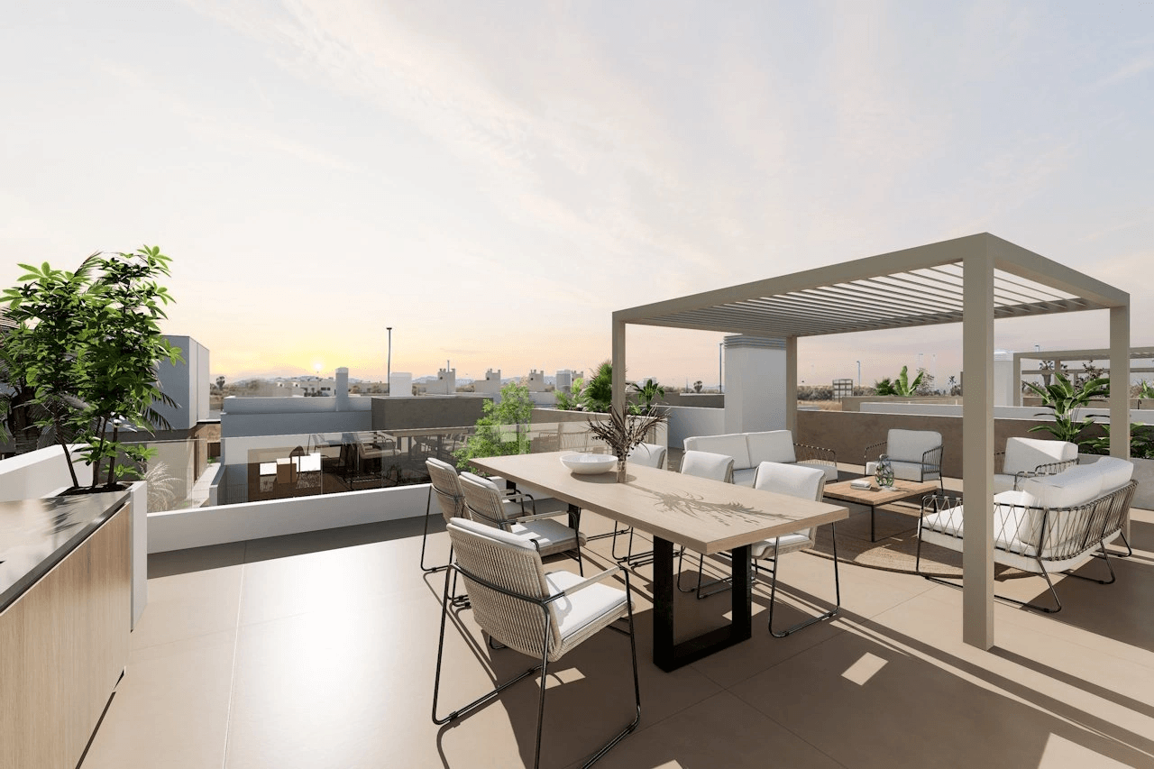 Villas de 3 dormitorios y 2 baños con solárium, parking privado subterráneo y piscina comunitaria junto a Serena Golf