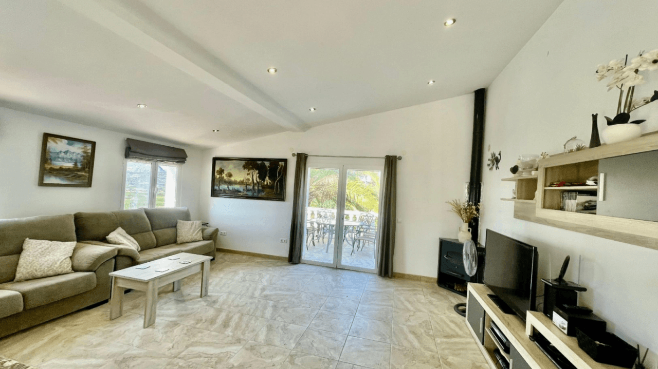 Villa zu verkaufen in Orba: Panoramablick, separates Gästeapartment