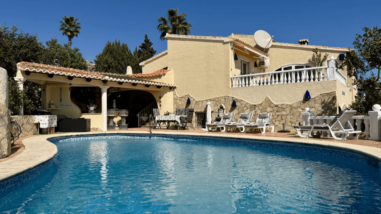 Traumhafte Villa mit Meerblick und viel Sonne in Moraira