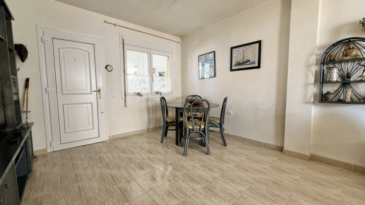 Superbe maison jumelée à El Vergel avec 3 chambres et 2 salles de bains