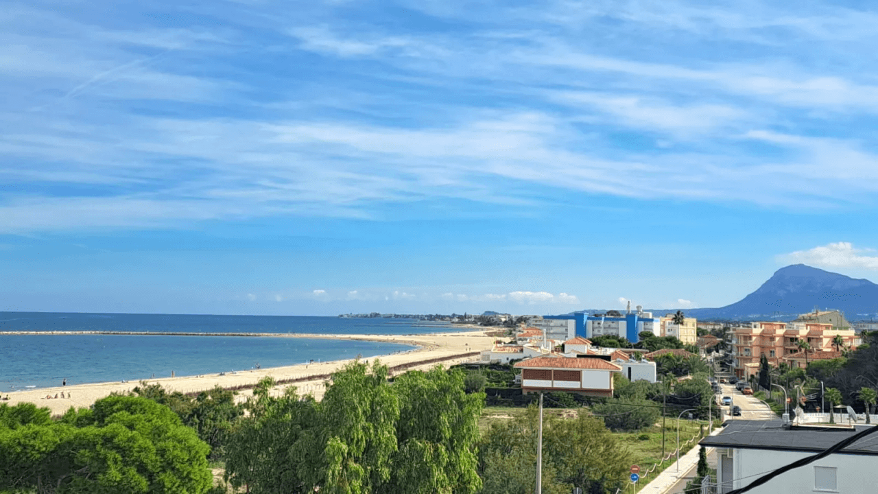 Appartement lumineux de 2 chambres à Els Poblets, à seulement 50 mètres de la plage !