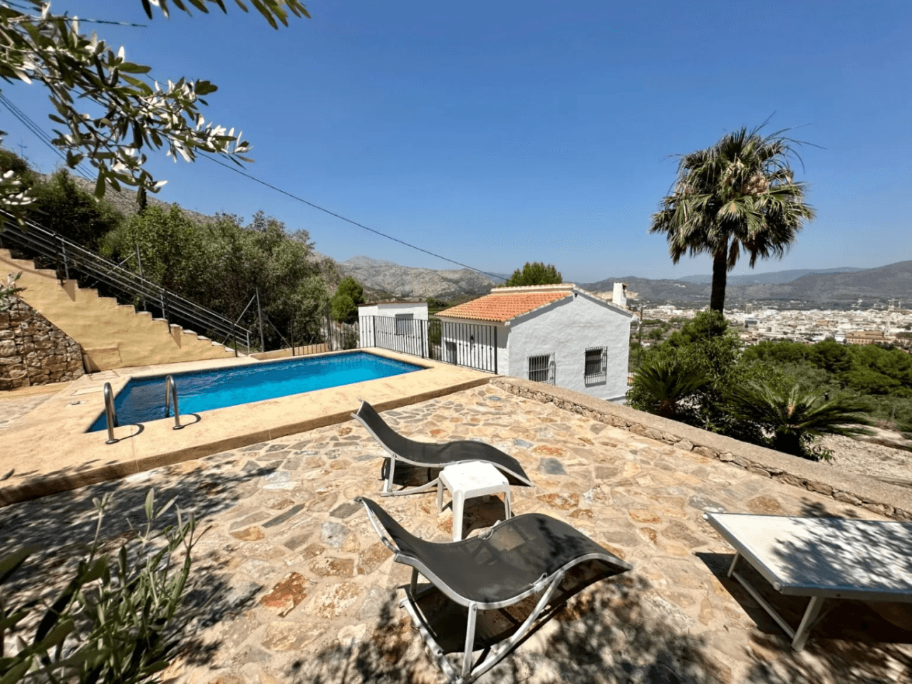 Finca rustique avec de belles vues à Pego