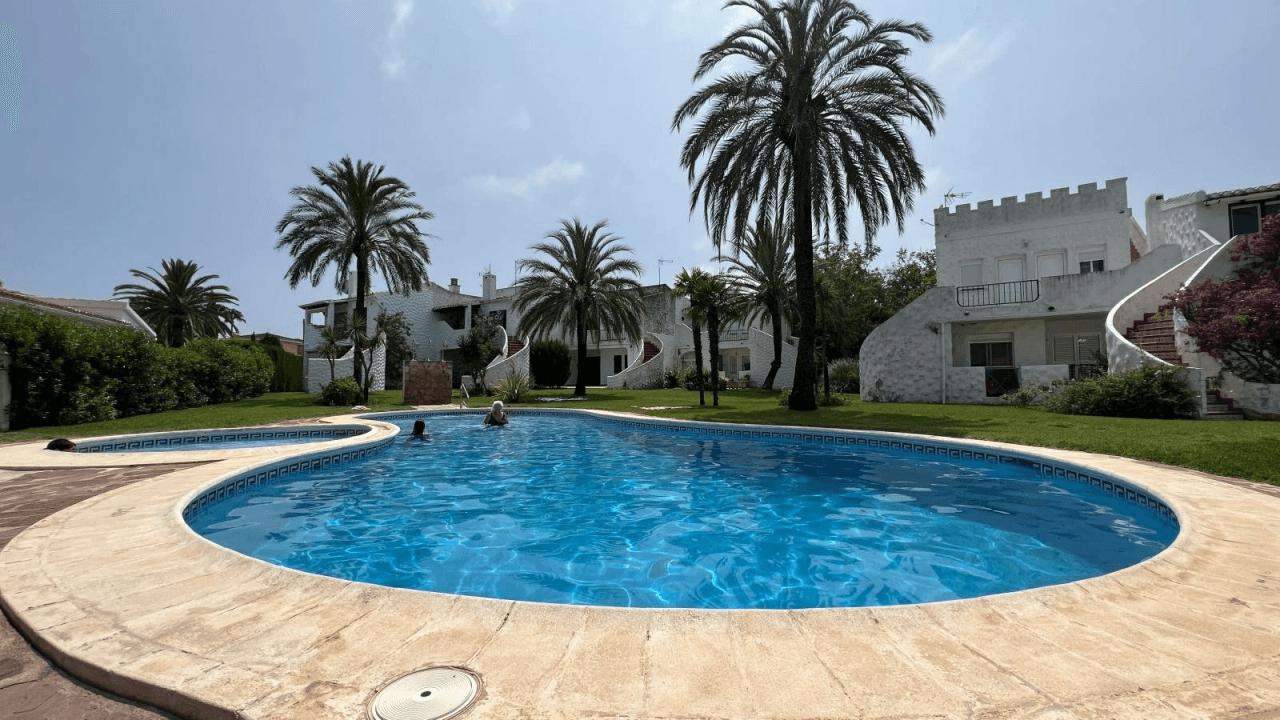 Appartement dans un quartier calme avec piscine à Els Poblets