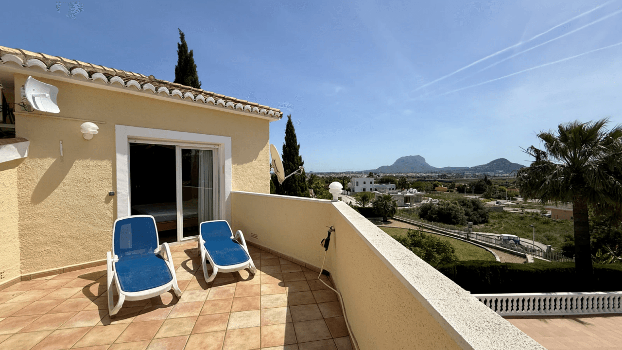 Sehr schön gelegene Villa mit herrlicher Fernsicht, Zentralheizung, BBQ etc.