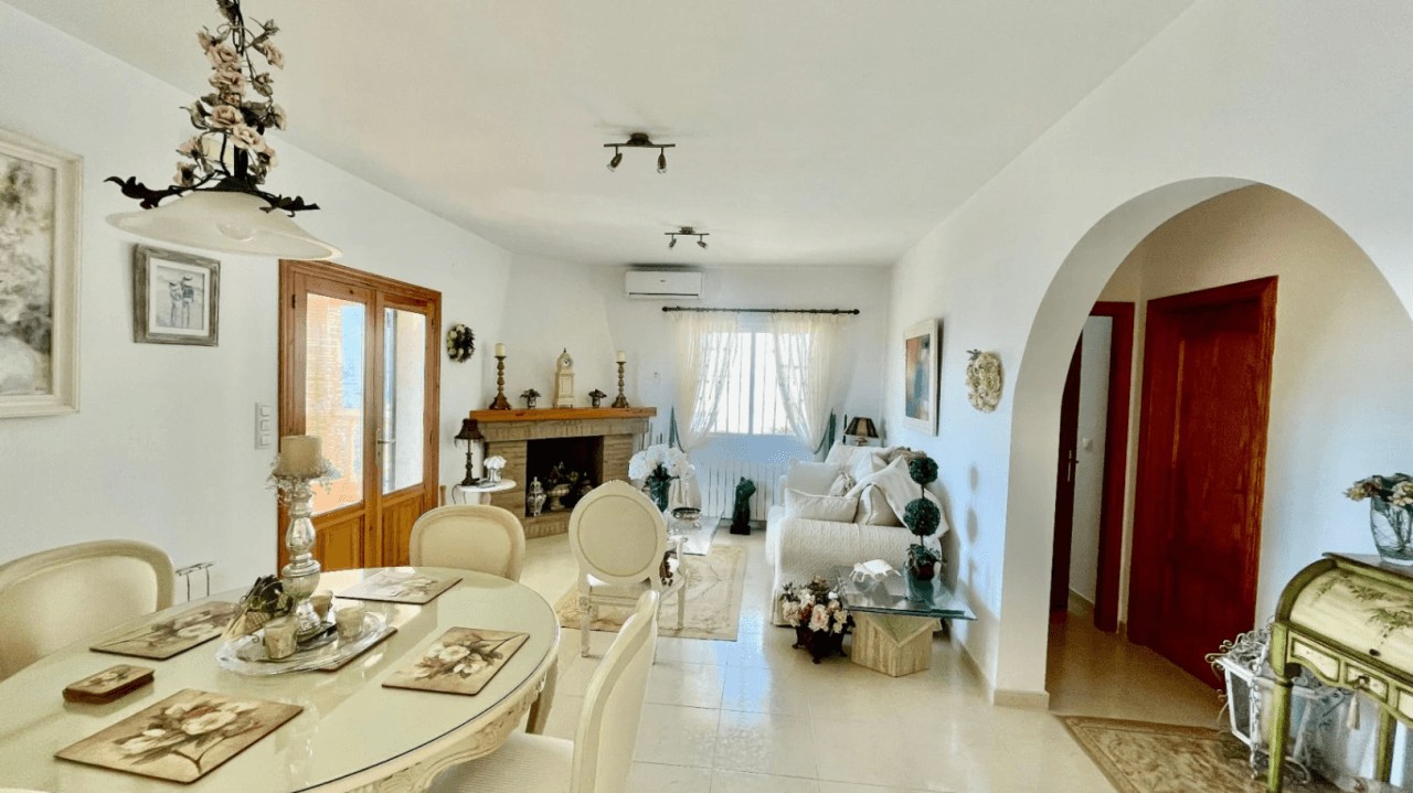 Villa à vendre à Jalon : vue spectaculaire sur la vallée, exposition sud