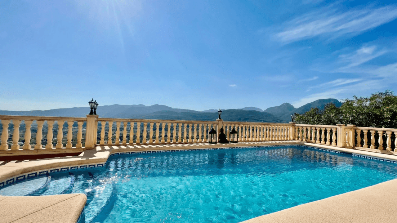 Villa à vendre à Jalon : vue spectaculaire sur la vallée, exposition sud